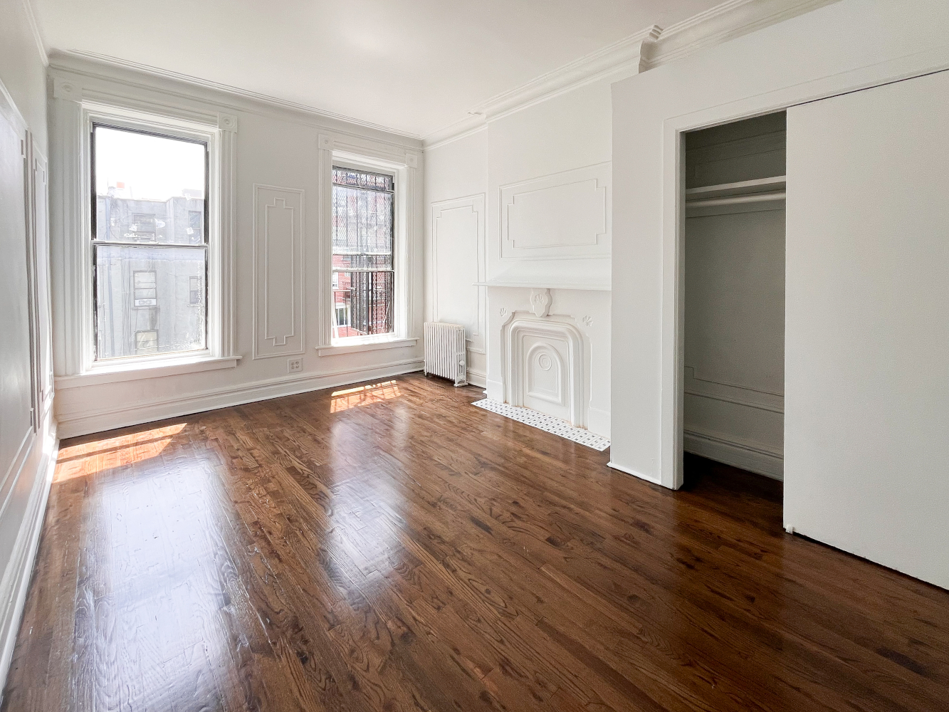 40 St Marks Place, Brooklyn, NY, 4 Bedrooms Bedrooms, 6 Rooms Rooms,2 BathroomsBathrooms,Apartment,For Rent,St Marks Place,3,1258